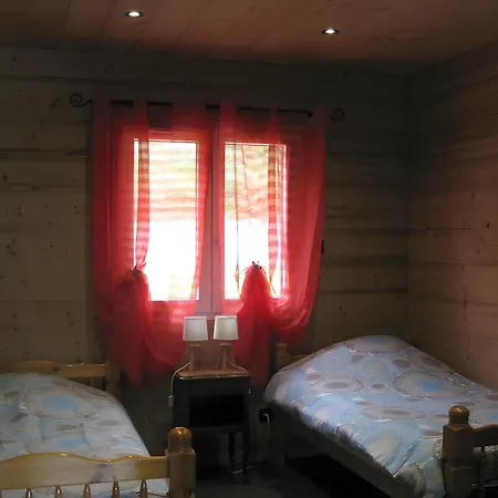 샬레 4 Cloture 8 Min Cascades